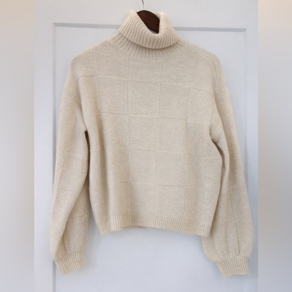 RVCA Cream Checkered Knit Turtleneck Sweater Women’s XS Cropped Cozy Pullover